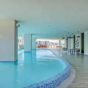 Escape Apartments, Balcony, Pool, Gym & In La Julia Apartamento